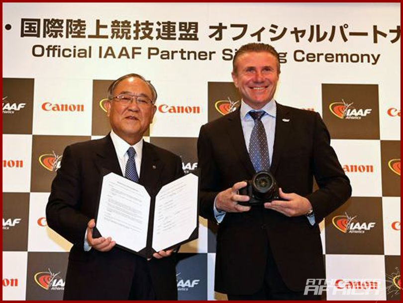 Fujio Mitarai, Chairman and CEO of Canon Inc. and Sergey Bubka, IAAF Vice-President at the Canon Official IAAF Partner signing ceremony in Japan (Canon)Fujio Mitarai, Chairman and CEO of Canon Inc, and Sergey Bubka, IAAF Vice-President at the Canon Official IAAF Partner signing ceremony in Japan/ Photo:Canon