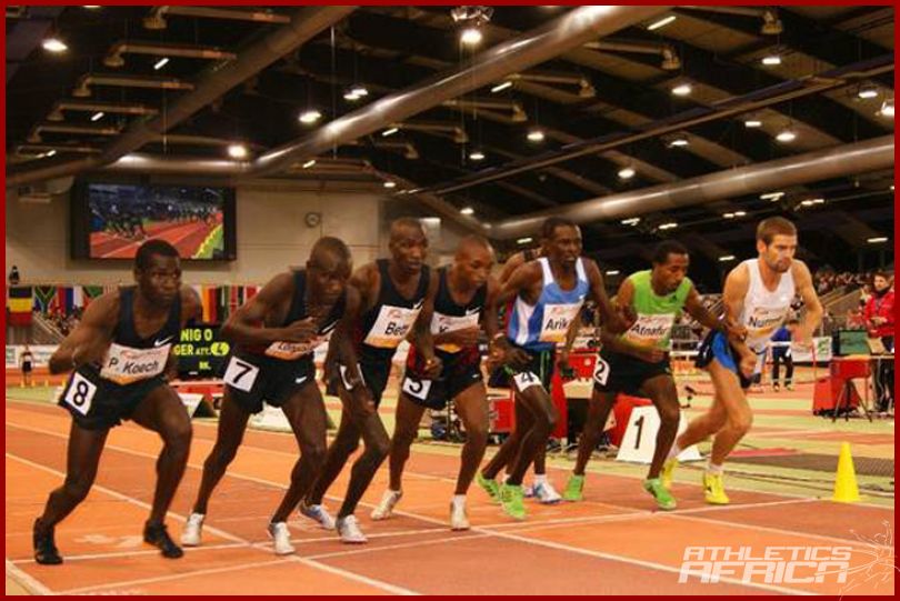 Start of the men's 5000m in Düsseldorf 2012 / Photo: Organisers